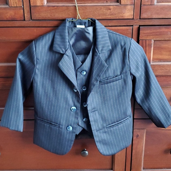 Boys Navy 3 piece suit - Picture 1 of 5